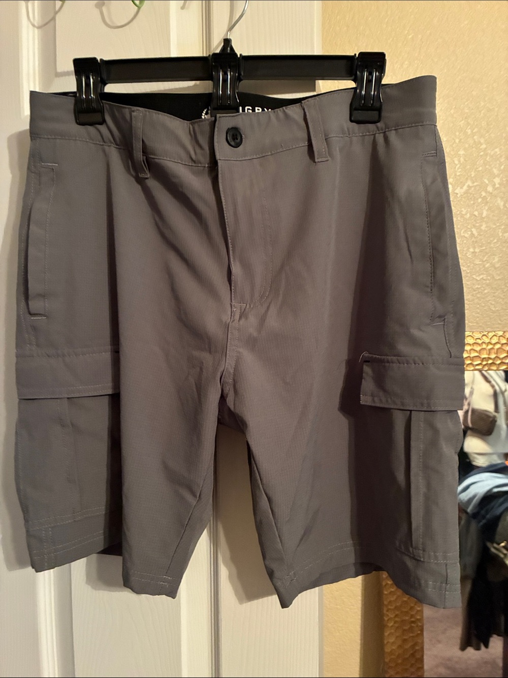Men's Gray Cargo Shorts - Tech Utility Style